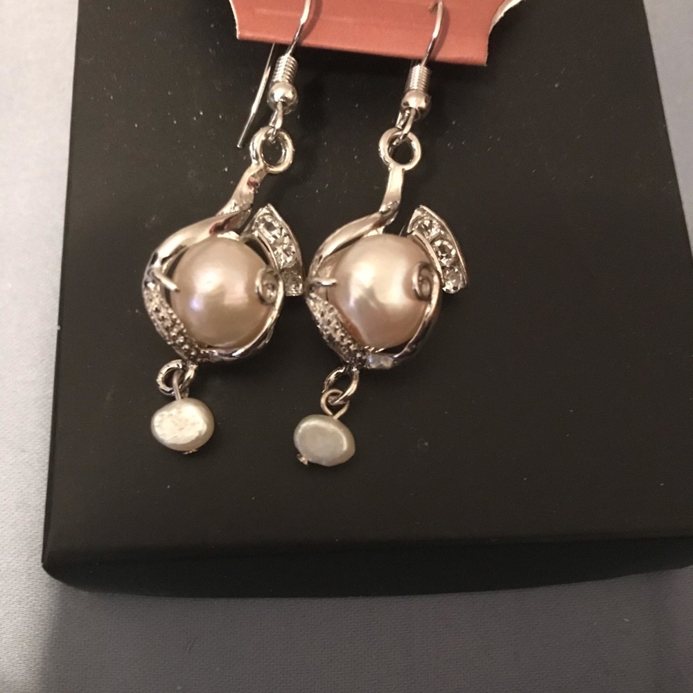 Freshwater pearl earrings valentines